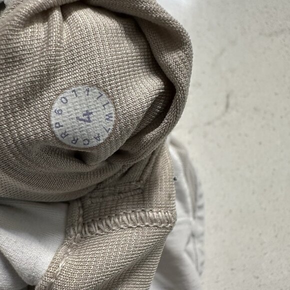 Lululemon Womens Hotty Hot Shorts Size 4 White Drawstring Waist Lined 2" Inseam - Picture 3 of 4